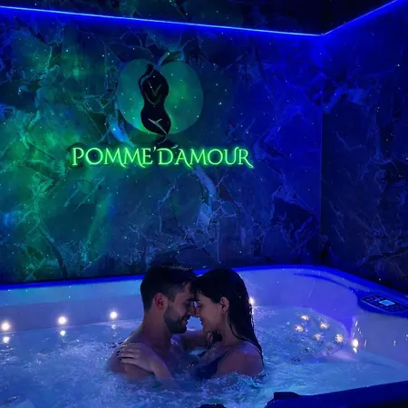 Loveroom Pomme D'amour - De Luxe ラブホテル Annezin